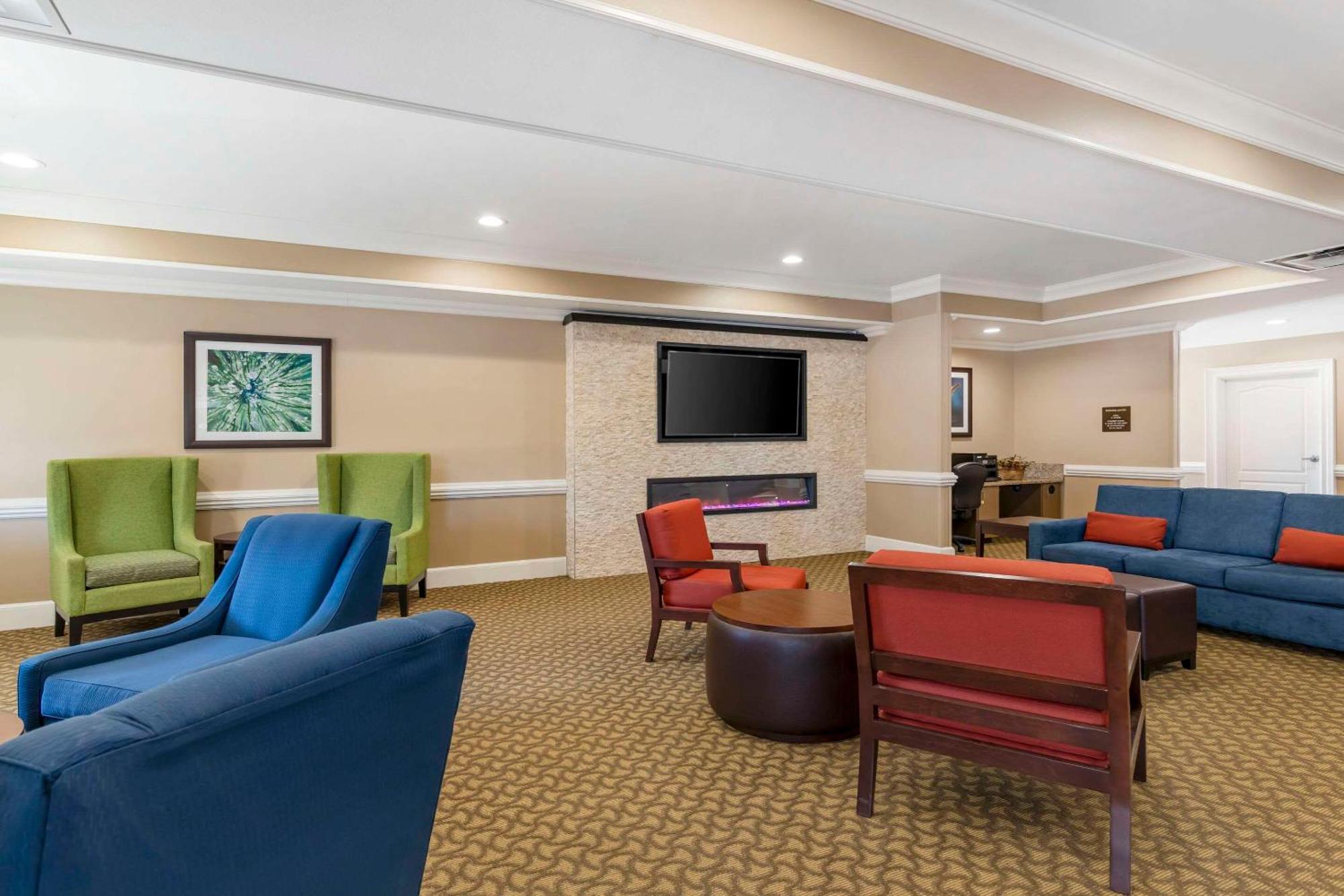 Comfort Inn & Suites Tifton Esterno foto