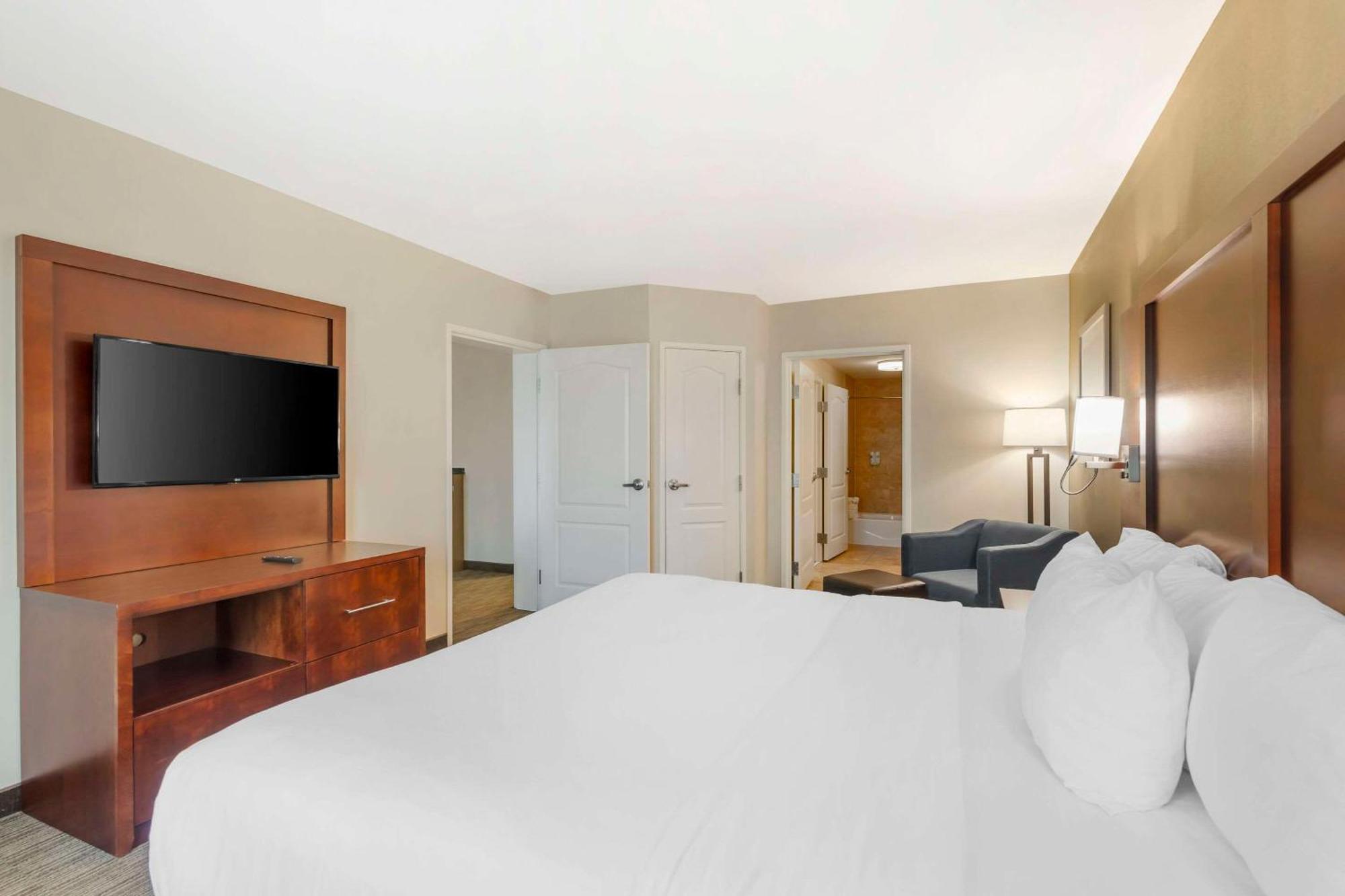 Comfort Inn & Suites Tifton Esterno foto